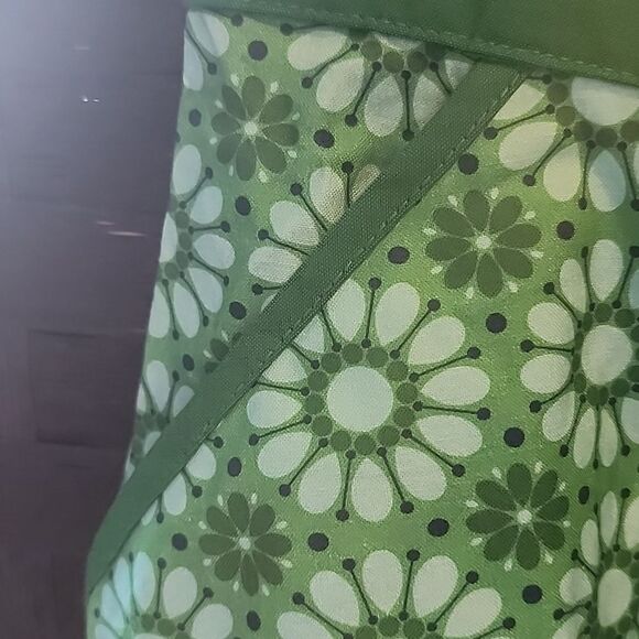 Heart Of Haute Green Floral Women's Skirt Size S - Picture 3 of 5